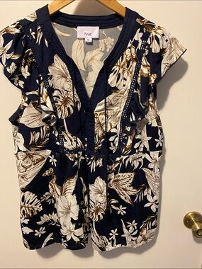fyve Navy Floral Flutter-Sleeve V-Neck Blouse